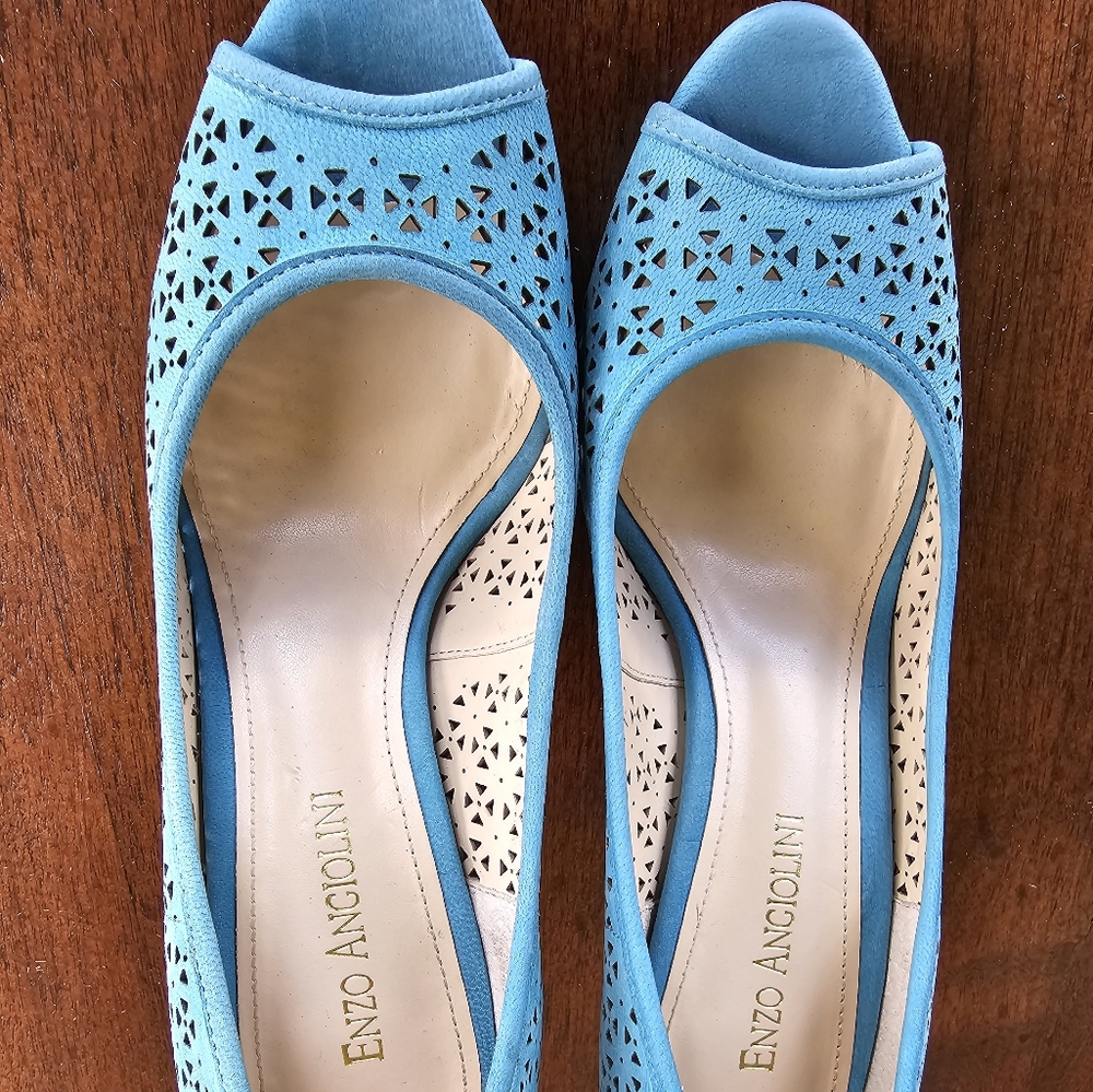Enzio Angiolini Pumps